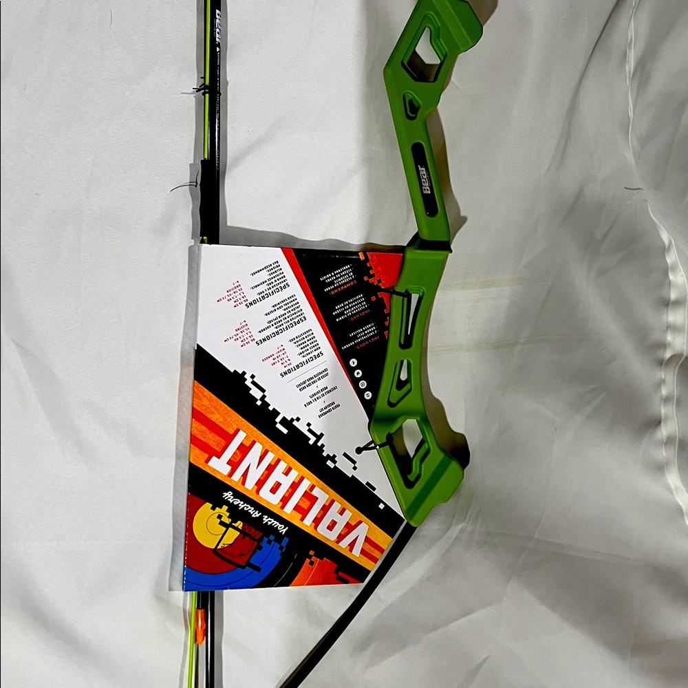 Valiant Youth Archery Set